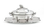 A French silver oval soup-tureen, with liner and stand, Puiforcat, Paris, 20th century | Soupière ovale et son présentoir, en argent par Puiforcat, Paris, XXe siècle