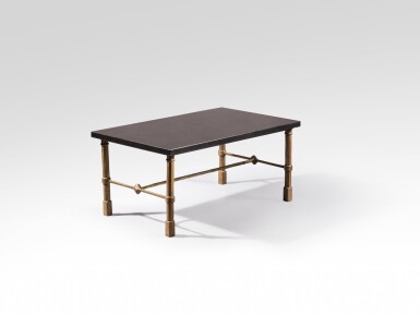 View full screen - View 1 of Lot 36. Table basse rectangulaire aux pattes octogonales .