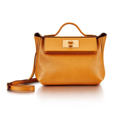 View full screen - View 1 of Lot 8400. Sesame and Rouge Sellier Evercolor Reverso Mini 24/24 Gold Hardware, 2021 | 愛馬仕芝麻色拼紅色 Evercolor 小牛皮 Sellier 外縫迷你 Reverso 24/24 手袋,配鍍金金屬件,2021年.