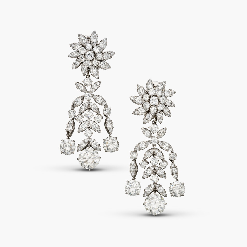 View full screen - View 1 of Lot 113. Pair of Diamond Pendant-Earclips 梵克雅寶 | 鑽石 耳墜一對.
