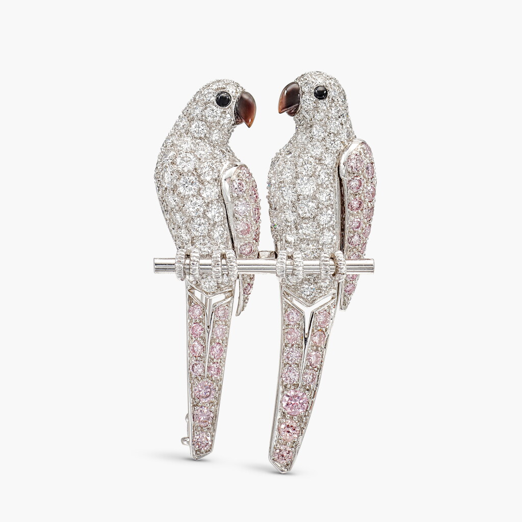 View full screen - View 1 of Lot 1602. Coloured Diamond, Diamond and Coloured Stone ‘Love Bird’ Brooch | 卡地亞 | 彩色鑽石 配 鑽石 及 彩色寶石「愛情鳥」 胸針.