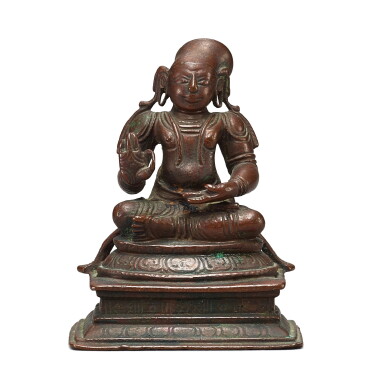 View full screen - View 1 of Lot 3017. A small bronze figure of a Saint, South India, 16th century 十六世紀 南印度 銅聖人坐像.