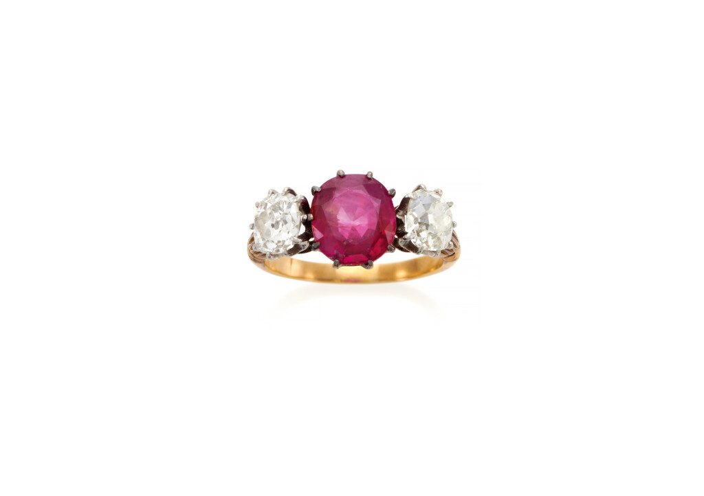View full screen - View 1 of Lot 4. RUBY AND DIAMOND RING (ANELLO CON RUBINO E DIAMANTI) .