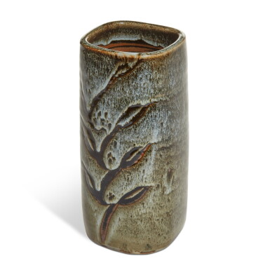 View full screen - View 1 of Lot 881. Squared Vase.