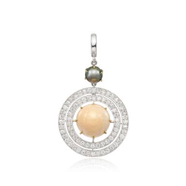 View full screen - View 1 of Lot 1216. CONCH PEARL, NATURAL PEARL AND DIAMOND PENDANT | 海螺珠 配 天然珍珠 及 鑽石 吊墜.