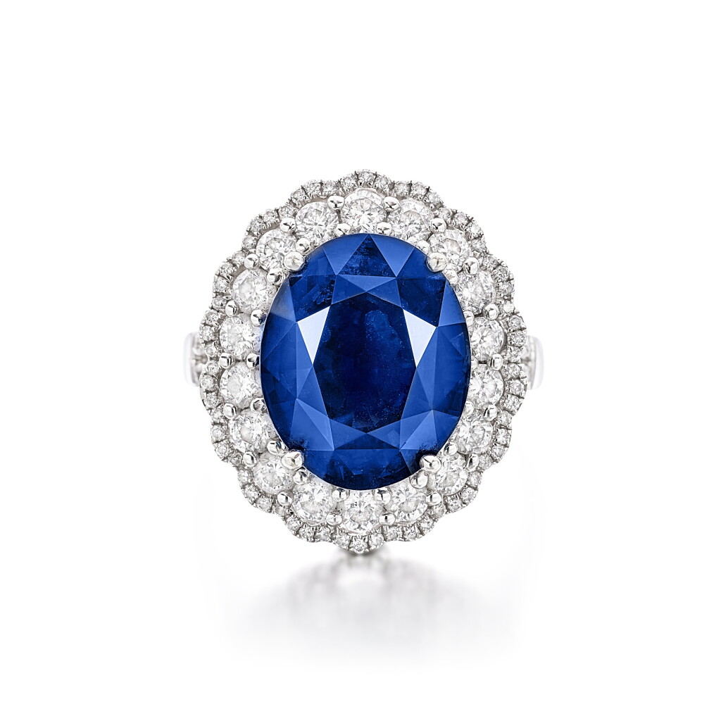 View full screen - View 1 of Lot 632. Sapphire and Diamond Ring | 藍寶石 配 鑽石 戒指.