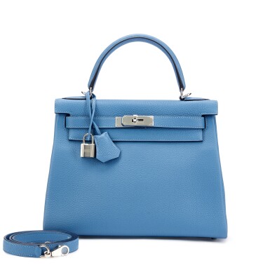 View full screen - View 1 of Lot 5501. Bleu Azur Togo Kelly 28 Retourne Palladium Hardware, 2018.