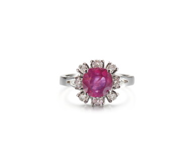 View full screen - View 1 of Lot 9. RUBY AND DIAMOND RING.