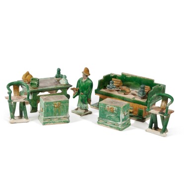 View full screen - View 1 of Lot 1136. A group of sancai-glazed pottery models, Ming dynasty | 明 三彩袖珍家具及人俑一組十六件 .