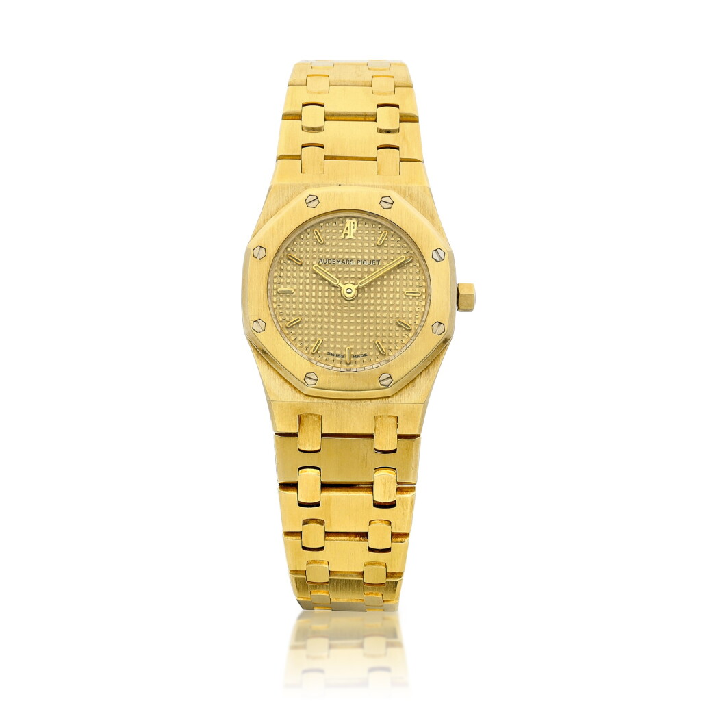 View full screen - View 1 of Lot 8011. Royal Oak, Reference 66339BA.00.0722BA | A yellow gold bracelet watch, Circa 1990 | 愛彼 | 皇家橡樹系列 型號66339BA.00.0722BA | 黃金鏈帶腕錶,約1990年製.
