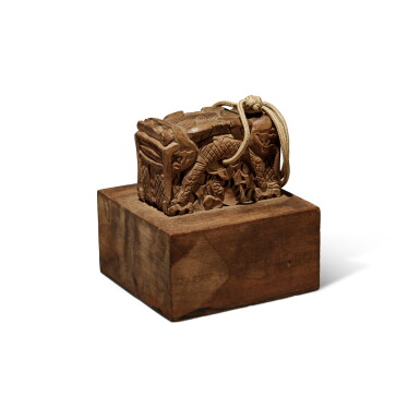 View full screen - View 1 of Lot 114. An imperial 'tanxiangmu' 'dragon' seal, Late Qing dynasty.