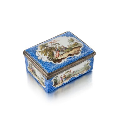 View full screen - View 1 of Lot 76. A Continental Porcelain Snuff Box, probably 19th Century.