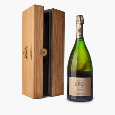 View full screen - View 1 of Lot 558. Charles Heidsieck, La Collection Crayères, Champagne Charlie 1982 (1 MAG).