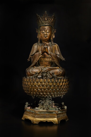 View full screen - View 1 of Lot 196. An exceptional and massive gilt-bronze figure of Vairocana on lotus pedestal, Ming dynasty, 16th / 17th century | 明十六 / 十七世紀 銅鎏金大日如來佛坐像連蓮花座.