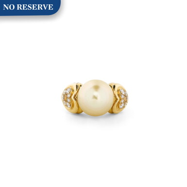View full screen - View 1 of Lot 146. Bague perle de culture et diamants | Cultured pearl and diamond ring.