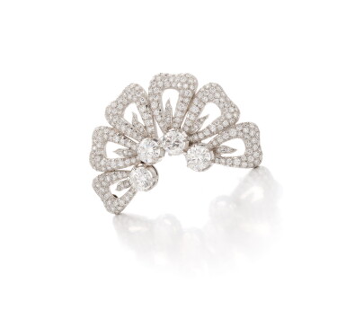 View full screen - View 1 of Lot 37. DIAMOND BROOCH (SPILLA IN DIAMANTI).