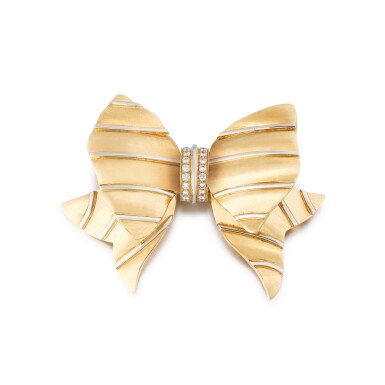 View full screen - View 1 of Lot 175. Broche or et diamant | Gold and diamond brooch.