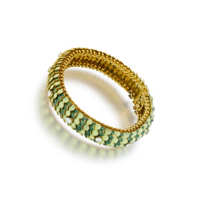 View full screen - View 1 of Lot 291. Bracelet émail et diamants | Enamel and diamond bracelet.
