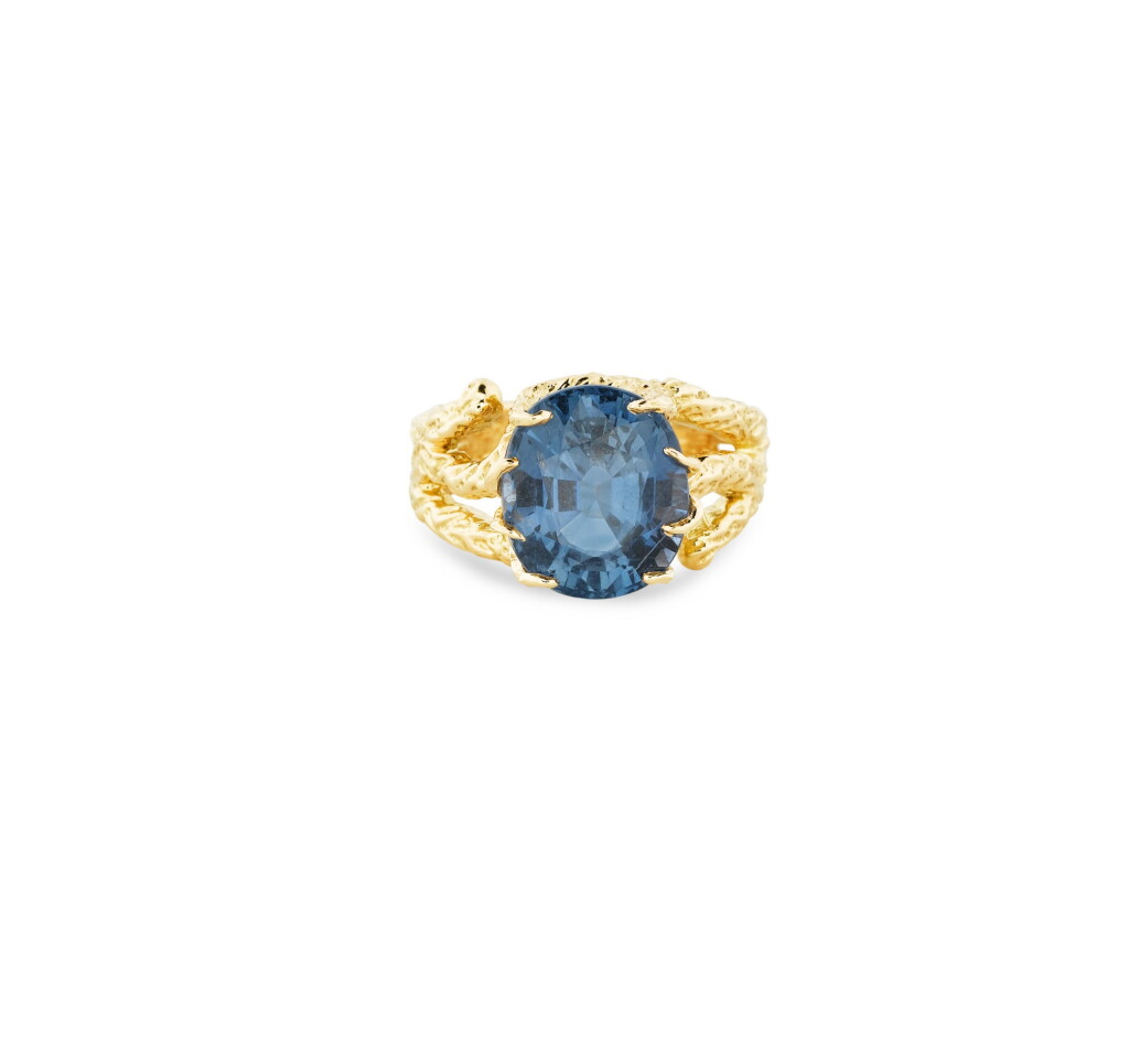 View full screen - View 1 of Lot 121. BAGUE SAPHIR | SAPPHIRE RING .