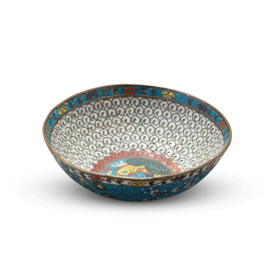 View full screen - View 1 of Lot 90. A small gilt bronze and cloisonné enamel ‘mantouxin’ bowl 17th century | 十七世紀 掐絲琺瑯花卉紋盌.