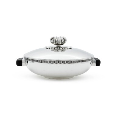 View full screen - View 1 of Lot 5. A Norwegian silver entrée dish and cover, David-Andersen, Oslo, mid 20th century.