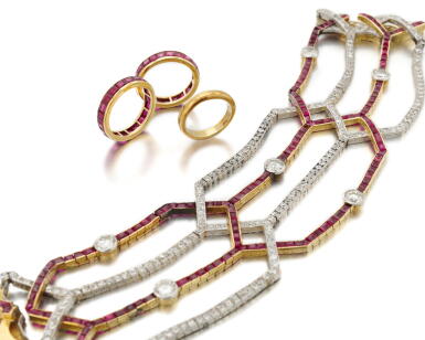 View full screen - View 1 of Lot 28. Ruby and diamond bracelet and three rings (Bracciale in rubini e diamanti e tre fedi).