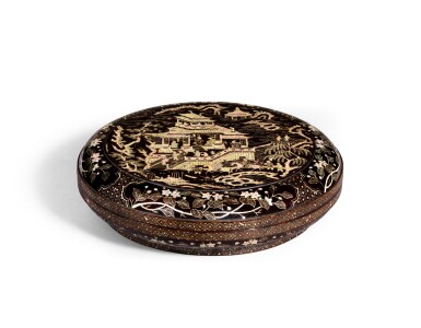 View full screen - View 1 of Lot 2154. A large mother-of-pearl-inlaid black-lacquer box and cover, Ming dynasty | 明 黑漆嵌螺鈿樓閣人物圖圓蓋盒.