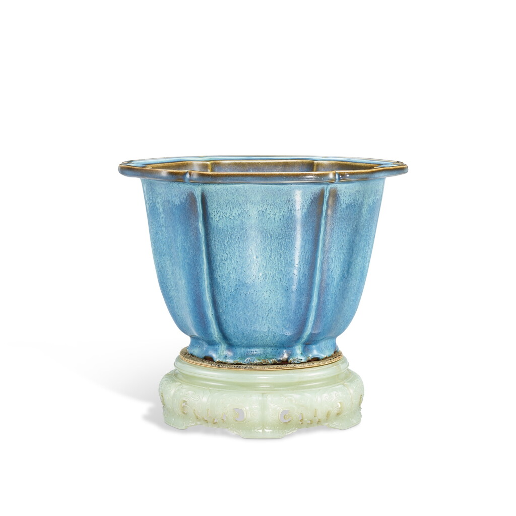 View full screen - View 1 of Lot 3668. An important and exceptional Junyao flowerpot, Early Ming dynasty | 明初 鈞窰天藍釉葵花式花盆 「五」字款 連 清十八世紀 白玉鏤雕座.
