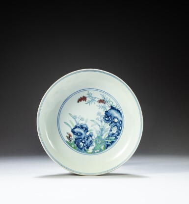 View full screen - View 1 of Lot 118. A doucai 'narcissus' dish, Mark and period of Yongzheng | 清雍正 闘彩靈仙祝壽圖盤 《大清雍正年製》款.