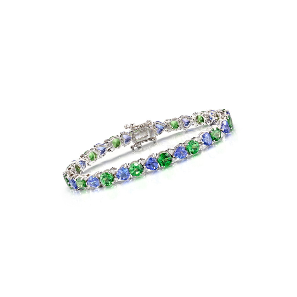 View full screen - View 1 of Lot 2829. Tsavorite Garnet, Tanzanite and Diamond Bracelet | 沙弗來石 配 坦桑石 及 鑽石 手鏈.