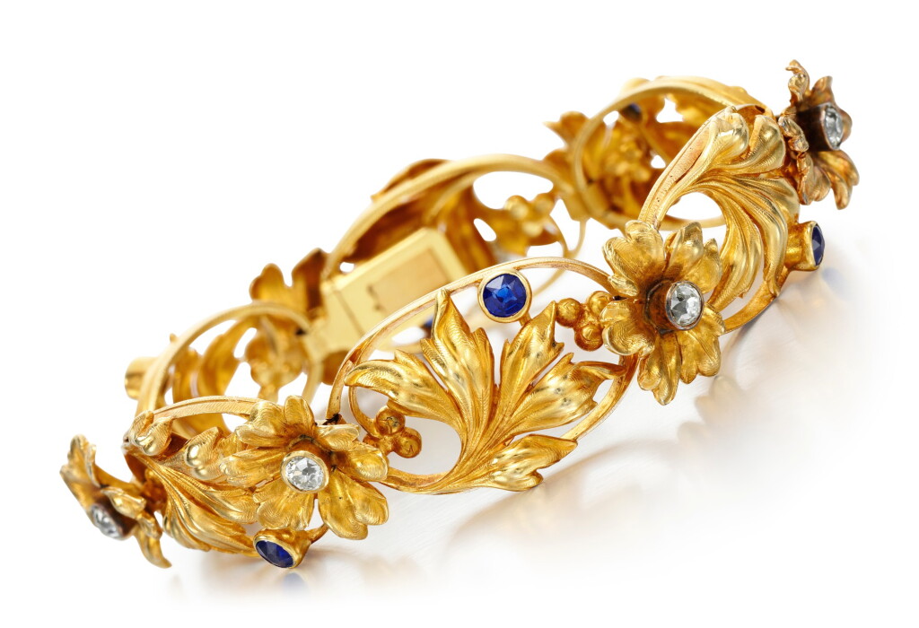 View full screen - View 1 of Lot 220. SAPPHIRE AND DIAMOND BRACELET.