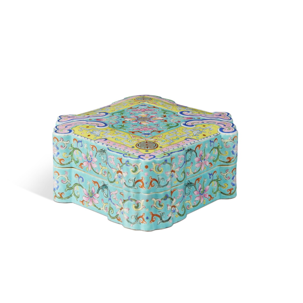 View full screen - View 1 of Lot 406. A turquoise-ground famille-rose double-chime-form box and cover, Qing dynasty | 清 松石綠地粉彩花卉紋如意菱形蓋盒.
