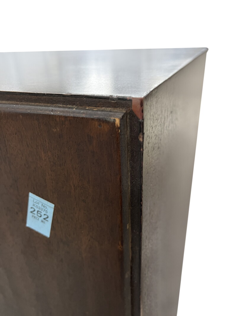 Cover image 0