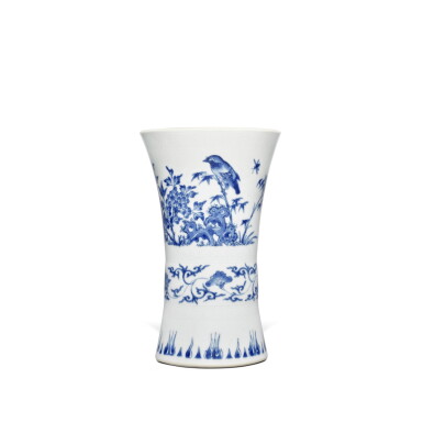 View full screen - View 1 of Lot 503. A blue and white 'bird and flower' beaker vase, Ming dynasty, Chongzhen period | 明崇禎 青花花鳥紋花觚.