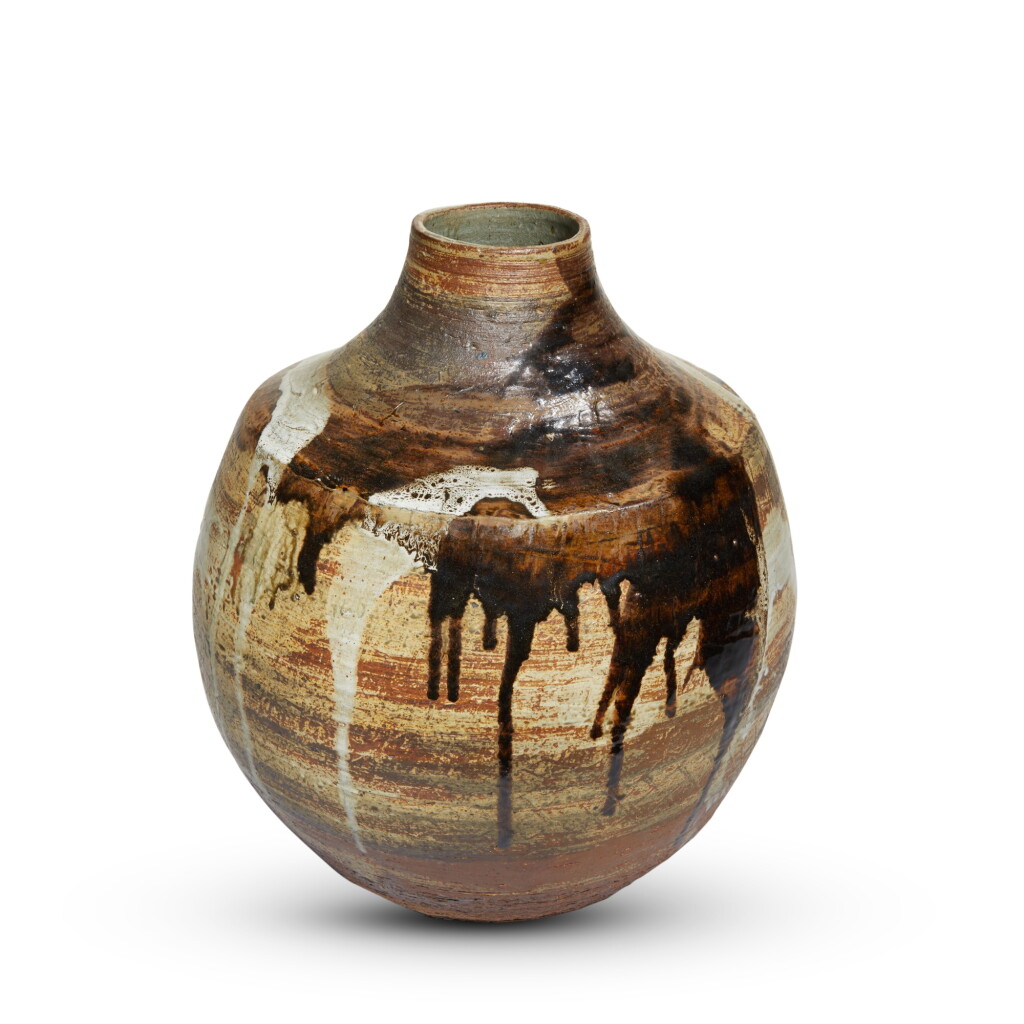 View full screen - View 1 of Lot 761. Monumental Historic Pot.