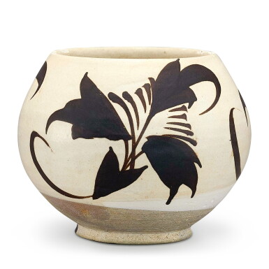View full screen - View 1 of Lot 306. A CIZHOU BLACK-PAINTED 'FLORAL' JAR NORTHERN SONG DYNASTY | 北宋 磁州白地黑彩花葉紋罐.