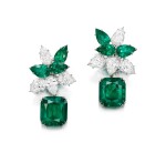 Pair of Emerald and Diamond Pendent Earrings | 16.63 及 15.03 克拉「哥倫比亞」祖母綠 配 鑽石 耳墜一對