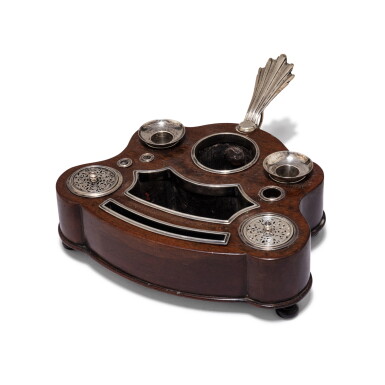 View full screen - View 1 of Lot 481. A wooden and silver-plated metal inkwell, probably France circa 1760 | Encrier en bois et métal plaqué d'argent, probablement France vers 1760.