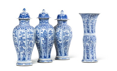 View full screen - View 1 of Lot 160. Group of four blue and white garniture vases Qing dynasty, 18th century | 清十八世紀 青花開光花卉紋將軍蓋瓶及花觚一組四件.