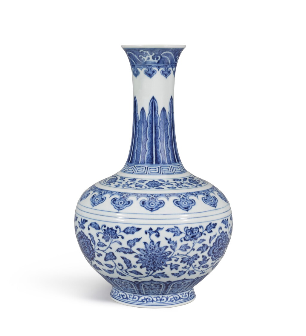 View full screen - View 1 of Lot 64. A blue and white bottle vase, Seal mark and period of Daoguang | 清道光 青花如意纏枝花卉紋賞瓶 《大清道光年製》款.