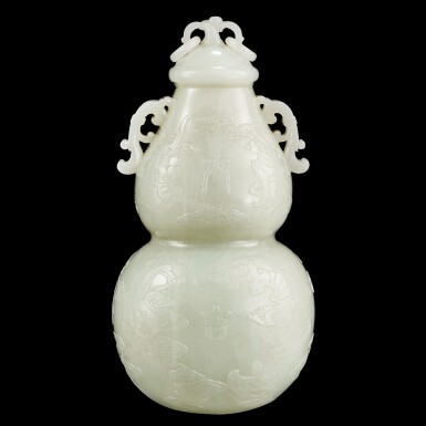 View full screen - View 1 of Lot 3629. A white jade 'daji' 'double-gourd' vase and cover Qing dynasty, Qianlong period | 清乾隆 白玉雲蝠紋大吉葫蘆蓋瓶.
