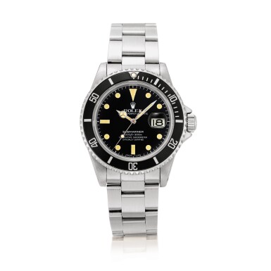 View full screen - View 1 of Lot 2124. Rolex | Submariner, Reference 16800, A stainless steel wristwatch with date and bracelet, Circa 1982 | 勞力士 | Submariner 型號16800 精鋼鏈帶腕錶,備日期顯示,1982年製.