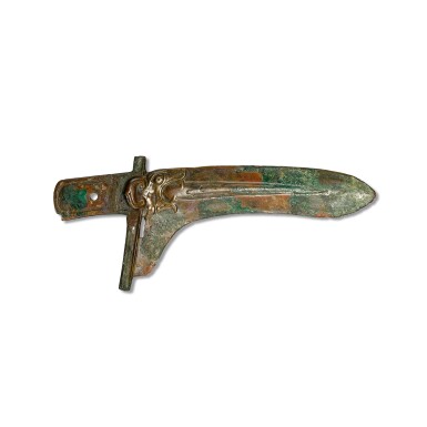 View full screen - View 1 of Lot 529. A bronze 'dragon' dagger-axe, ge, Western Zhou dynasty 西周 青銅龍紋戈.