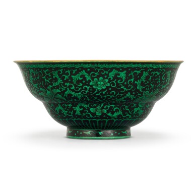 View full screen - View 1 of Lot 468. A RARE BLACK-GROUND GREEN-ENAMELLED 'FLORAL' OGEE BOWL SEAL MARK AND PERIOD OF QIANLONG | 清乾隆 墨地綠彩花卉紋折腰盌 《大清乾隆年製》款.