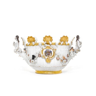 View full screen - View 1 of Lot 36. A Meissen monteith from the 'Swan' Service, circa 1740-41 (Gläserkühler).