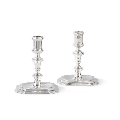 View full screen - View 1 of Lot 81. A pair of Dutch silver toilet candlesticks, Den Haag, probably 1741 | Paire de flambeaux de toilette en argent, La Haye, probablement 1741.