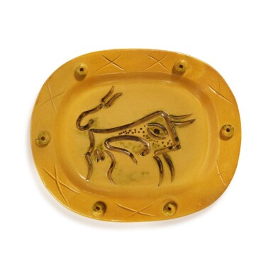 View full screen - View 1 of Lot 2. Taureau gravé (A. R. 32).