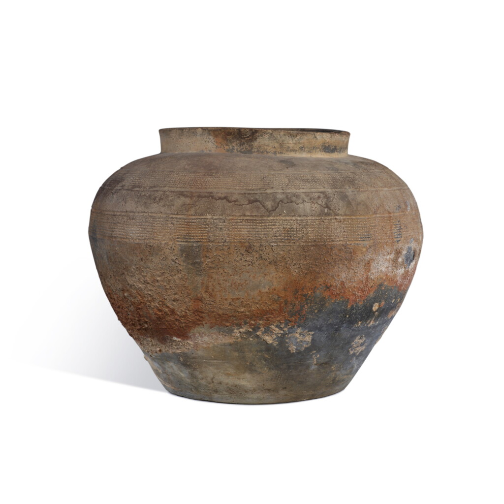 View full screen - View 1 of Lot 15. An impressed gray pottery jar, Eastern Zhou dynasty, Warring States period.