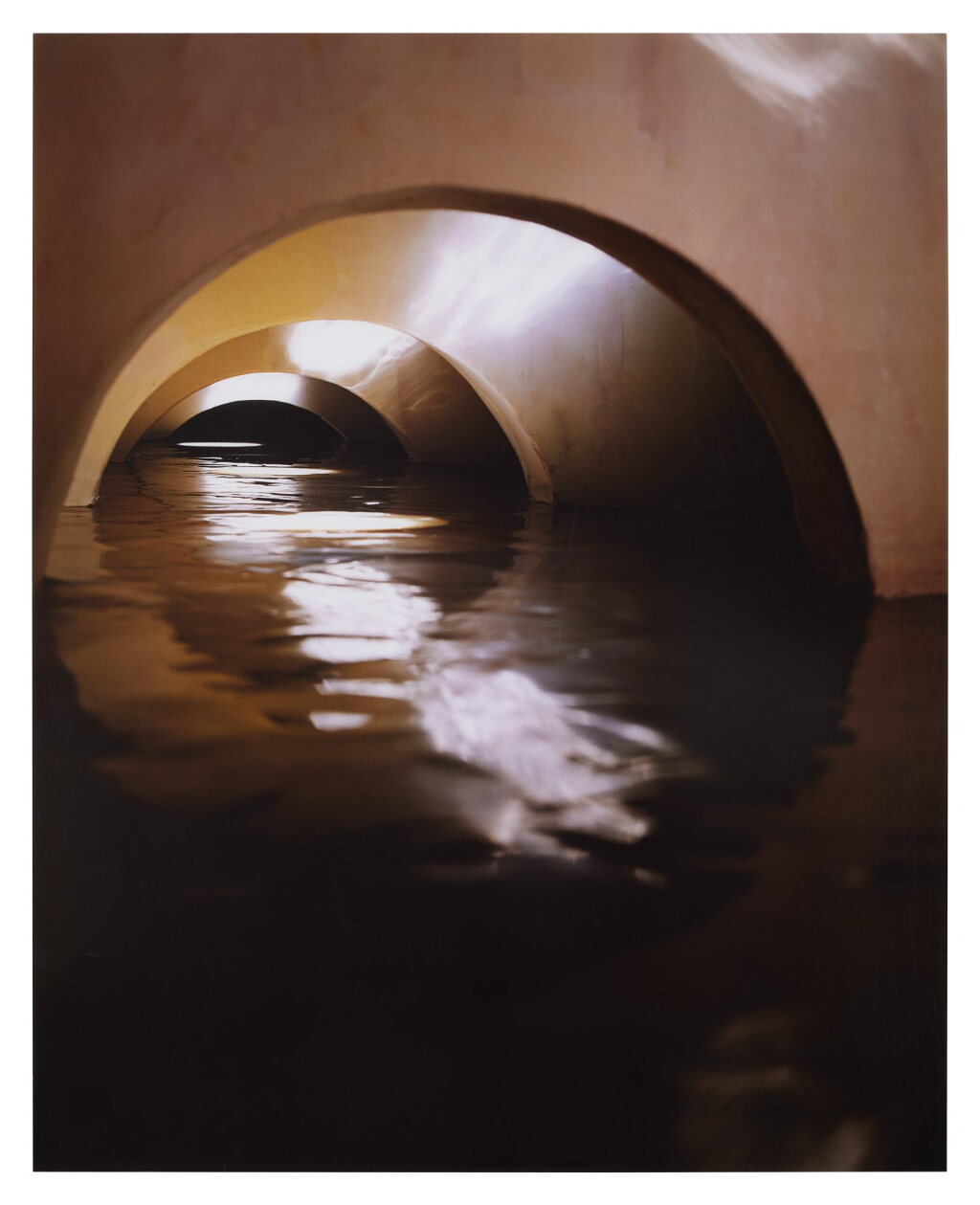 Voir en plein écran - Voir 1 du lot 238. Four Flooded Arches from Left.