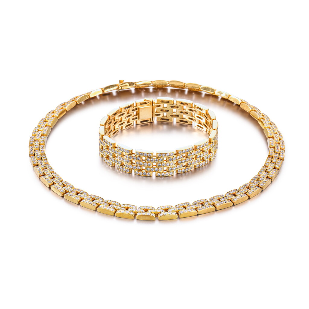 View full screen - View 1 of Lot 1832. 'Maillon Panthère' Diamond Demi-Parure | 卡地亞 | 'Maillon Panthère' 鑽石 項鍊 配 手鍊 套裝.